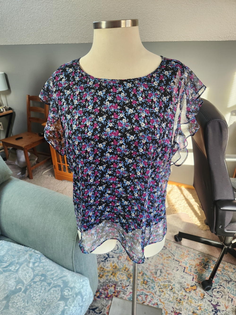 Floral Sheer Ruffle Sleeve Blouse - Black with Pink & Blue Flowers XL Pretty!
